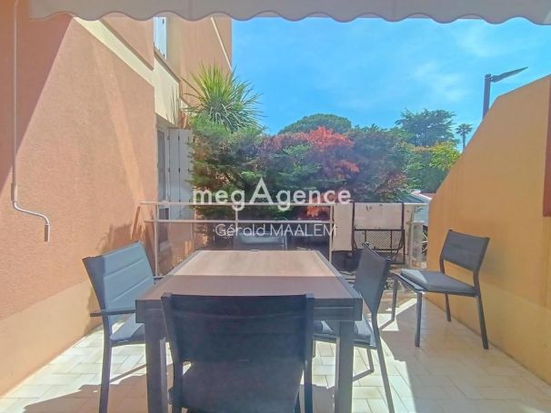 A louer APPARTEMENT T2 36 M2 TERRASSE BORD DE MER CAVALAIRE SUR MER