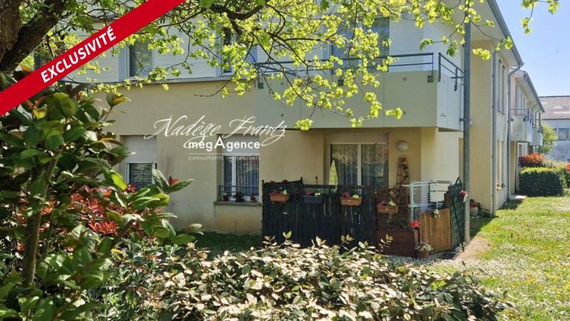 A louer APPARTEMENT T3 63 M2 TERRASSE  SAINT JEAN D ANGELY