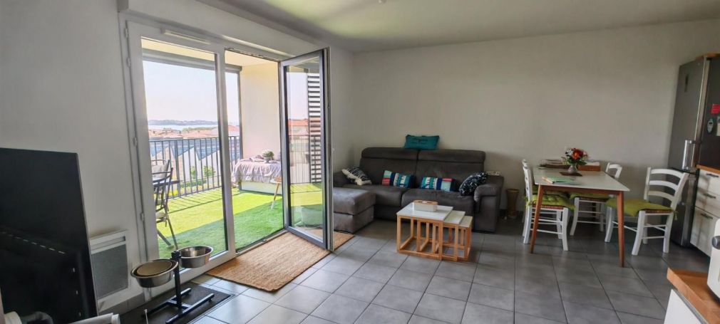 A louer APPARTEMENT T3 64 M2 BORD DE MER ROYAN