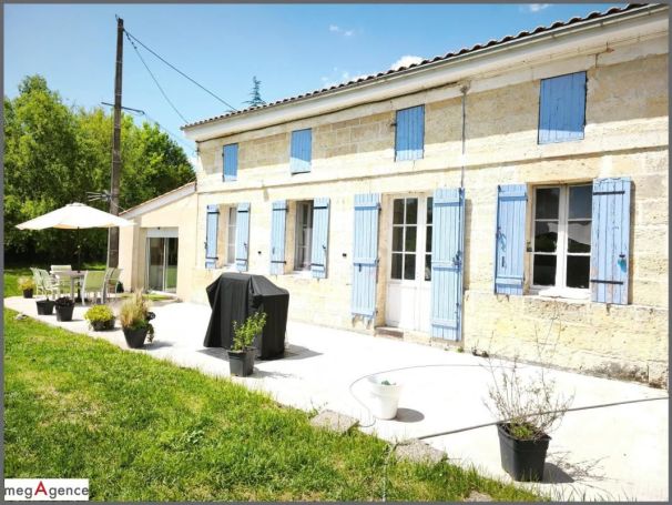 A louer LONGèRE  8 PIECES 243 M2  CEZAC