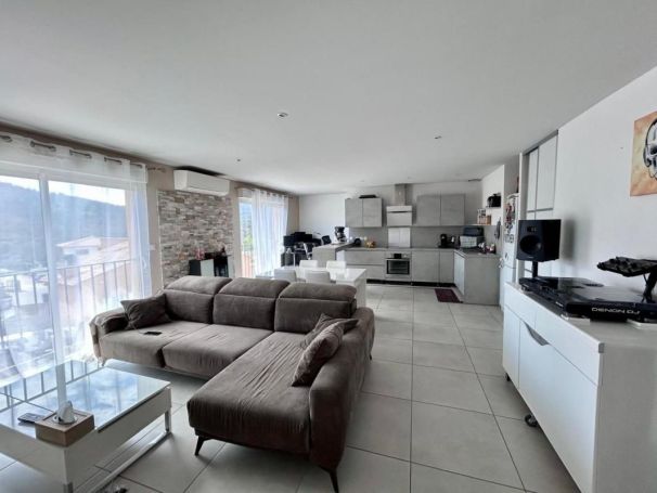 A louer APPARTEMENT T3 102 M2 BORD DE MER SAINTE MAXIME