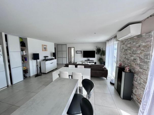A louer APPARTEMENT T3 102 M2 BORD DE MER SAINTE MAXIME