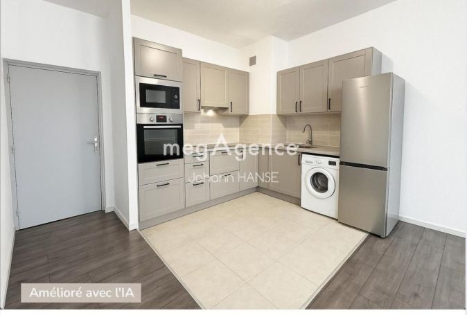 A louer STUDIO  38 M2 BORD DE MER FREJUS