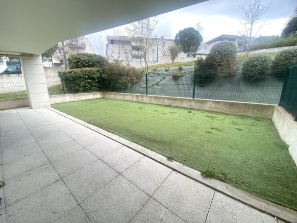 A louer APPARTEMENT T3 62 M2  MARSEILLE 13EME