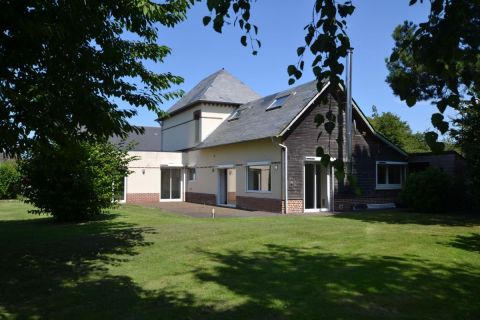 A vendre LONGèRE  8 PIECES 147 M2 BORD DE MER QUIBERVILLE
