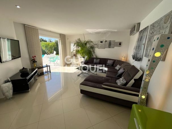A louer MAISON  6 PIECES 206 M2  JUVIGNAC