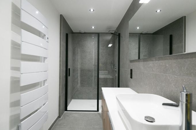A louer APPARTEMENT T4 120 M2 TERRASSE  CASTRIES
