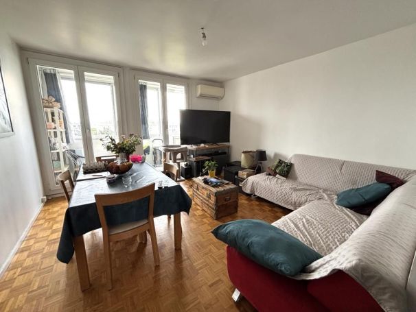 A louer APPARTEMENT T3 64 M2  SAINT VICTORET