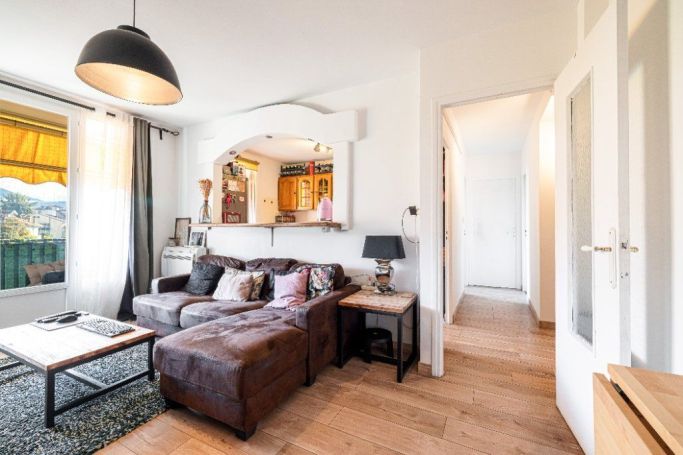 A louer APPARTEMENT T2 46 M2 BORD DE MER NICE