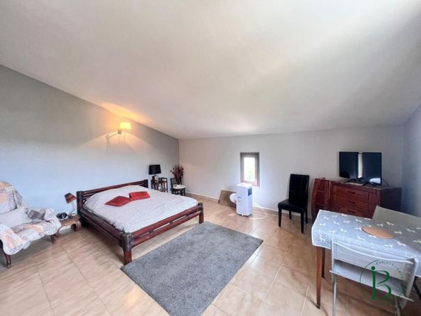 A louer MAISON  4 PIECES 145 M2  VARAGES