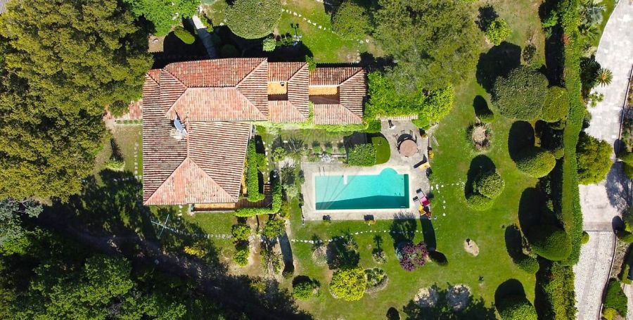 A louer MAISON  8 PIECES 300 M2 VUE MER VENCE
