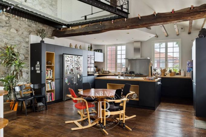 A vendre MAGNIFIQUE APPARTEMENT 8 PIECES 260 M² DUPLEX CIBOURE