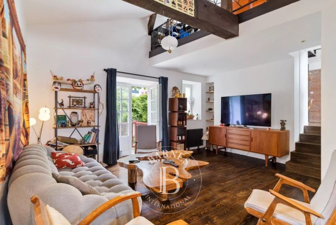 A vendre MAGNIFIQUE APPARTEMENT 8 PIECES 260 M² DUPLEX CIBOURE