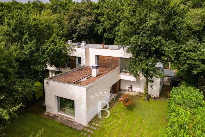 A vendre MAGNIFIQUE VILLA 330 M² LEGUTIANO  ESPAGNE