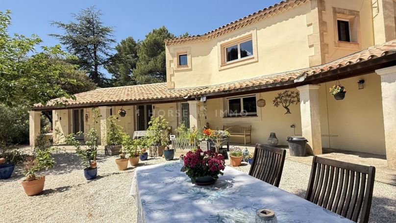 A louer MAISON  6 PIECES 200 M2  FONTVIEILLE