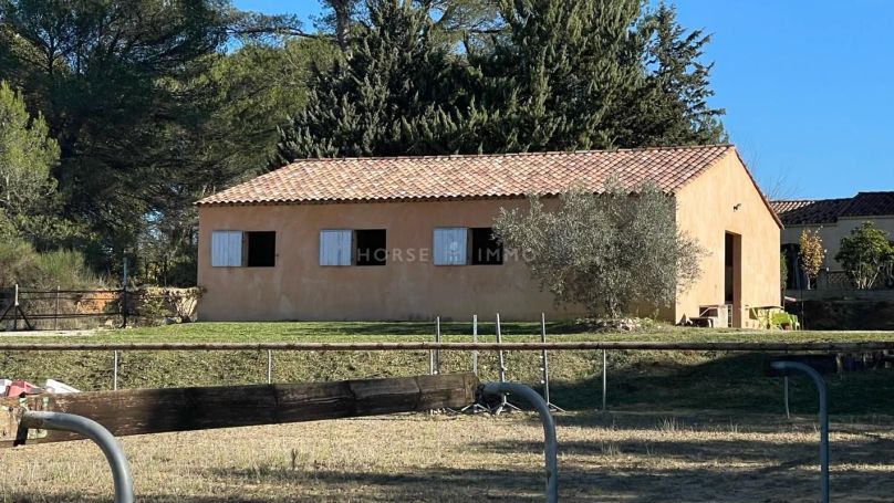 A louer MAISON  4 PIECES 120 M2  AIX EN PROVENCE