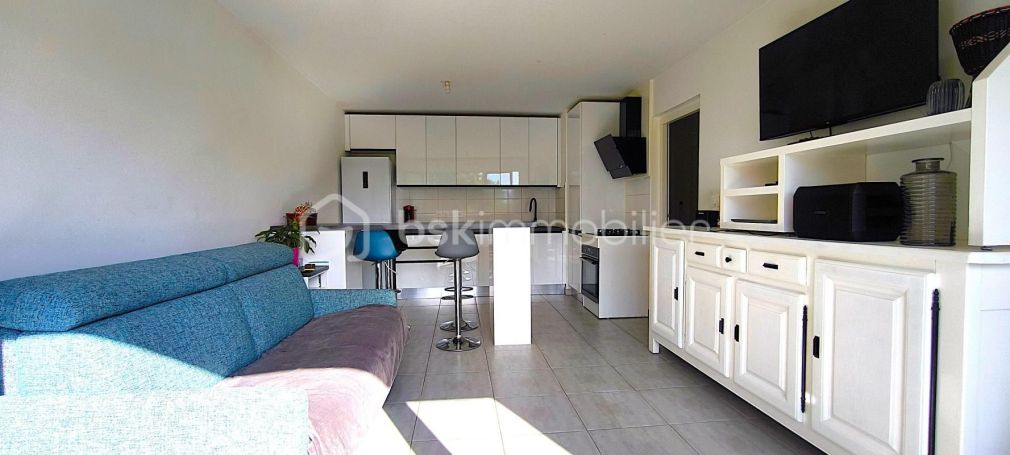 A louer APPARTEMENT T3 61 M2  LA ROQUE D ANTHERON