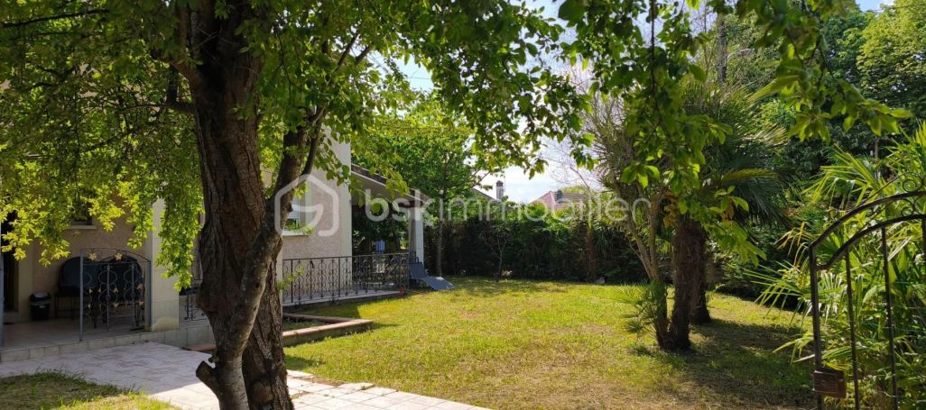 A louer MAISON  6 PIECES 160 M2  PAU