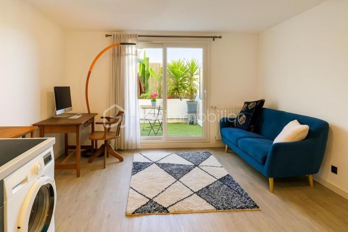 A louer APPARTEMENT T2 36 M2 TERRASSE BORD DE MER LA CIOTAT
