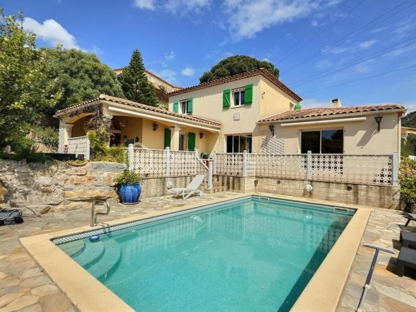 A louer MAISON  6 PIECES 152 M2 VUE MER BORMES LES MIMOSAS