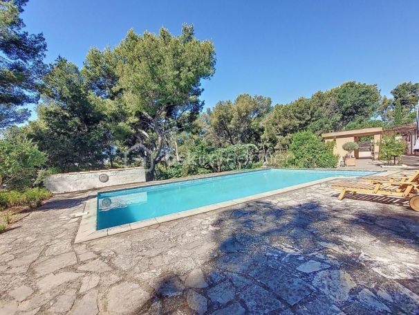 A louer MAISON  CONTEMPORAINE VUE MER OLLIOULES
