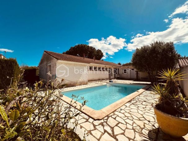 A louer MAISON  5 PIECES 145 M2  SAUVIAN