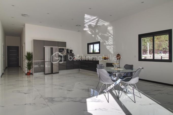 A louer MAISON  3 PIECES 90 M2  LEZAN