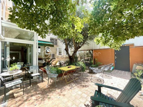 A louer APPARTEMENT T3 140 M2  PERPIGNAN