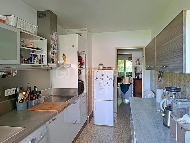A louer APPARTEMENT T3 71 M2 TERRASSE BORD DE MER TOULON