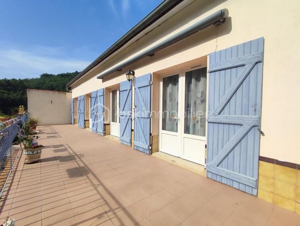 A louer MAISON  5 PIECES 102 M2  SAINT ETIENNE ESTRECHOUX