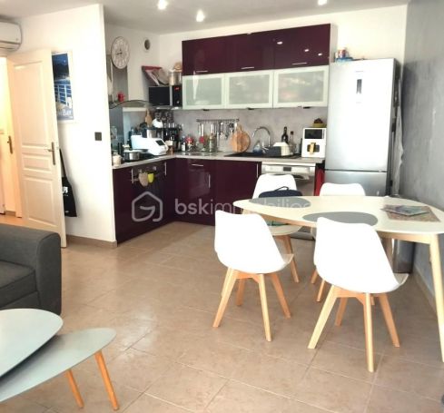 A louer APPARTEMENT T3 56 M2 TERRASSE BORD DE MER LA SEYNE SUR MER