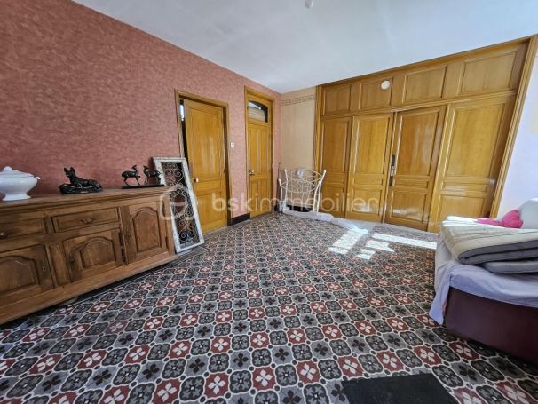 A louer MAISON  DE MAîTRE  PUISIEUX