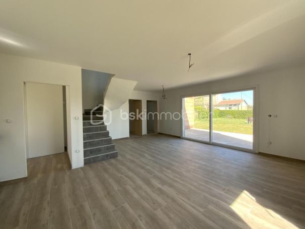 A louer MAISON  4 PIECES 105 M2  RIBAUTE LES TAVERNES