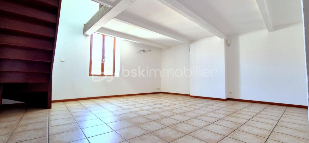 A louer APPARTEMENT DUPLEX T3 76 M2  GAREOULT