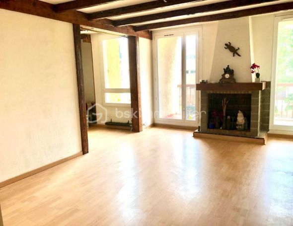 A louer APPARTEMENT T5 90 M2 TERRASSE BORD DE MER FOS SUR MER