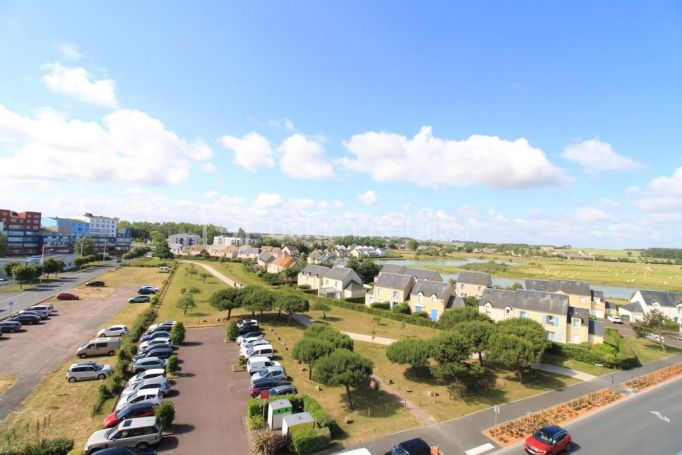 A louer STUDIO  24 M2 BORD DE MER COURSEULLES SUR MER