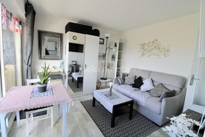 A louer STUDIO  24 M2 BORD DE MER COURSEULLES SUR MER