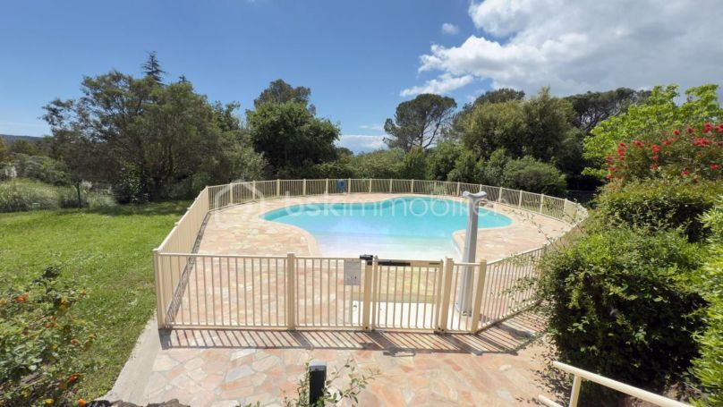 A louer APPARTEMENT T2 47 M2 TERRASSE BORD DE MER SAINT RAPHAEL