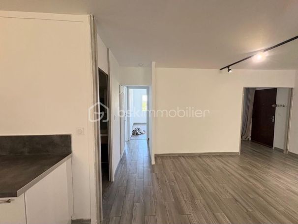 A louer APPARTEMENT NEUF T4 77 M2  BAGNOLS SUR CEZE