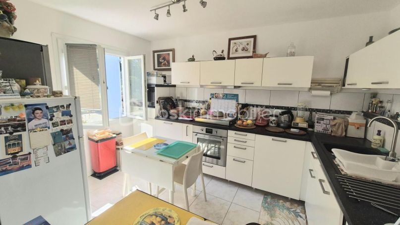 A louer MAISON  4 PIECES 86 M2 BORD DE MER HYERES