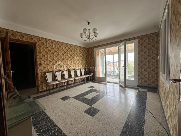 A louer MAISON  6 PIECES 160 M2  SAINT HILAIRE DE BRETHMAS