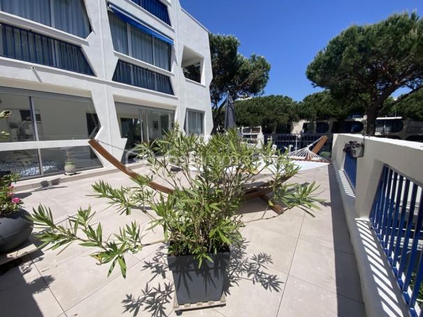 A louer APPARTEMENT T5 67 M2 TERRASSE BORD DE MER LA GRANDE MOTTE