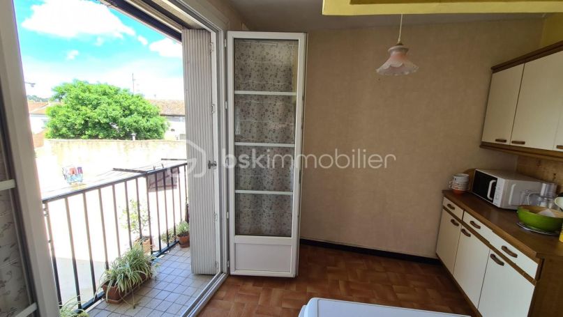 A louer APPARTEMENT T3 78 M2  NIMES