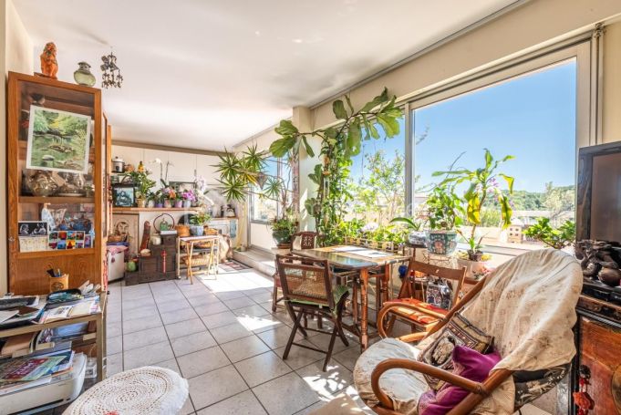 A louer APPARTEMENT T3 59 M2 TERRASSE BORD DE MER HYERES