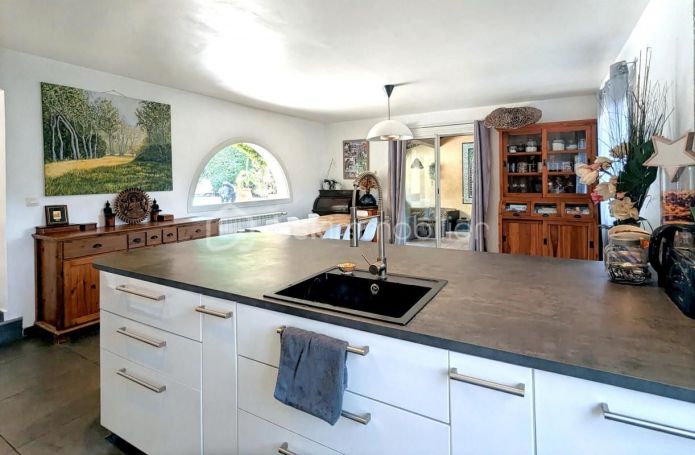 A louer MAISON  6 PIECES 145 M2 BORD DE MER BANDOL