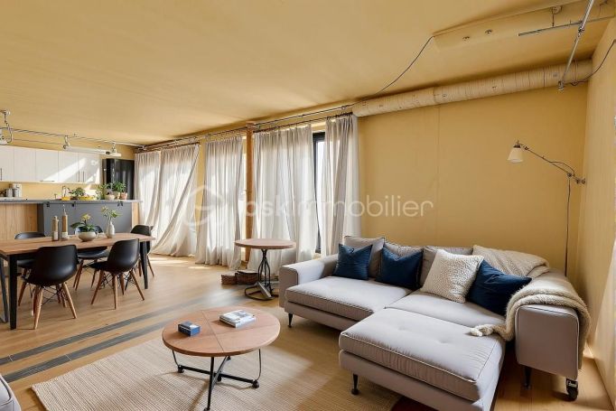 A louer APPARTEMENT T3 53 M2 BORD DE MER LEUCATE