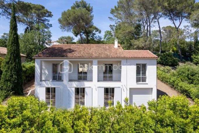 A louer MAISON  6 PIECES 243 M2  MOUGINS