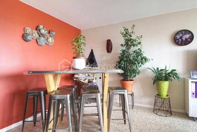 A louer APPARTEMENT T4 71 M2  NIMES