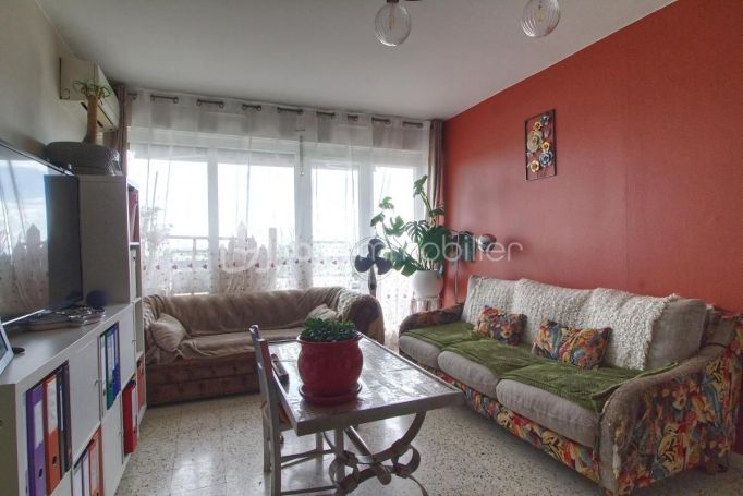 A louer APPARTEMENT T4 71 M2  NIMES