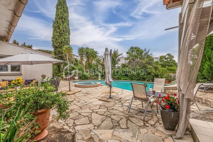 A louer MAISON  3 PIECES 90 M2 BORD DE MER HYERES